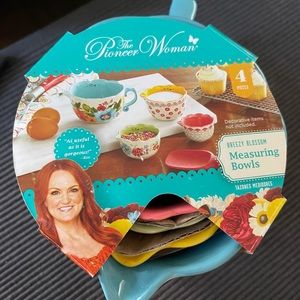 Pioneer Woman Breezy Blossom Measuring Bowls